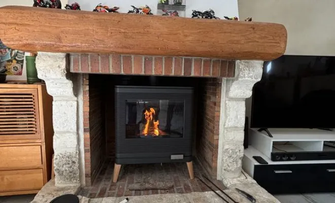 Installation de poêle à bois dans une maison à Rochefort-du-Gard, Les Angles, Arzeo